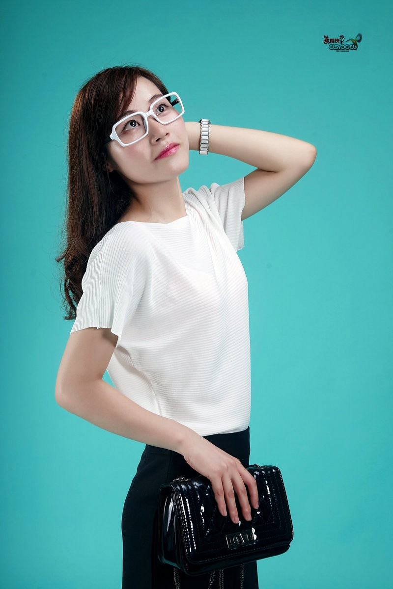 【纯情少女】------ 小芳