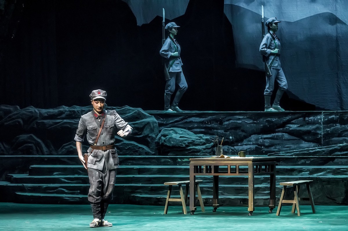 舞台摄影：现代川剧《红漫巴山》