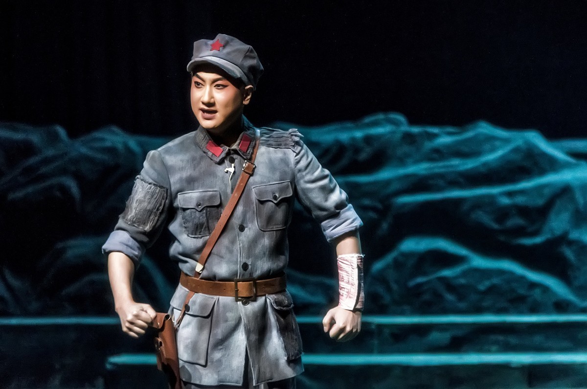 舞台摄影：现代川剧《红漫巴山》