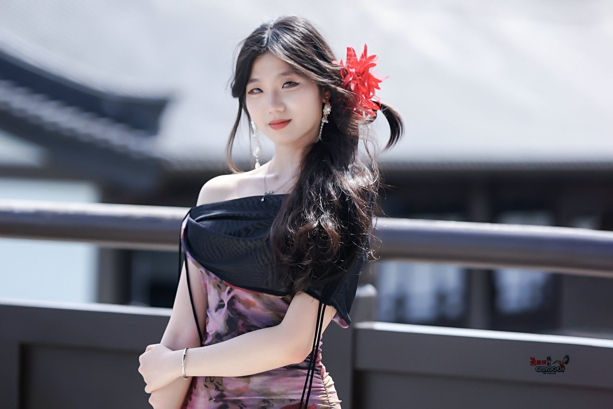 【红花少女】---宁慧