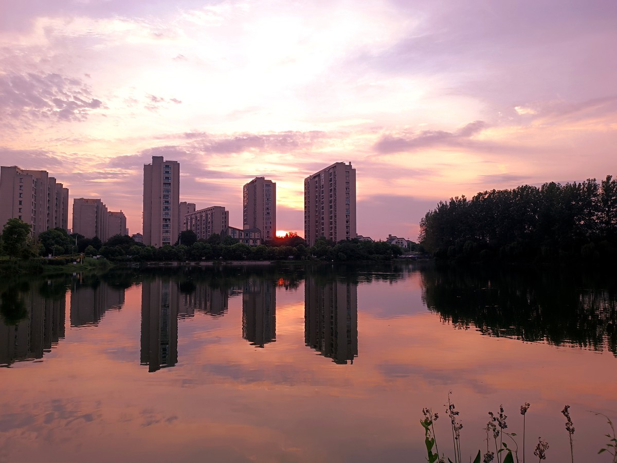 夕照莲花湖