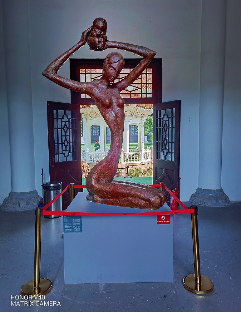 请假贴30张扫街抓拍片《风景，花草和妹子》上班族都上班了，该咱大爷出去溜达溜达了！