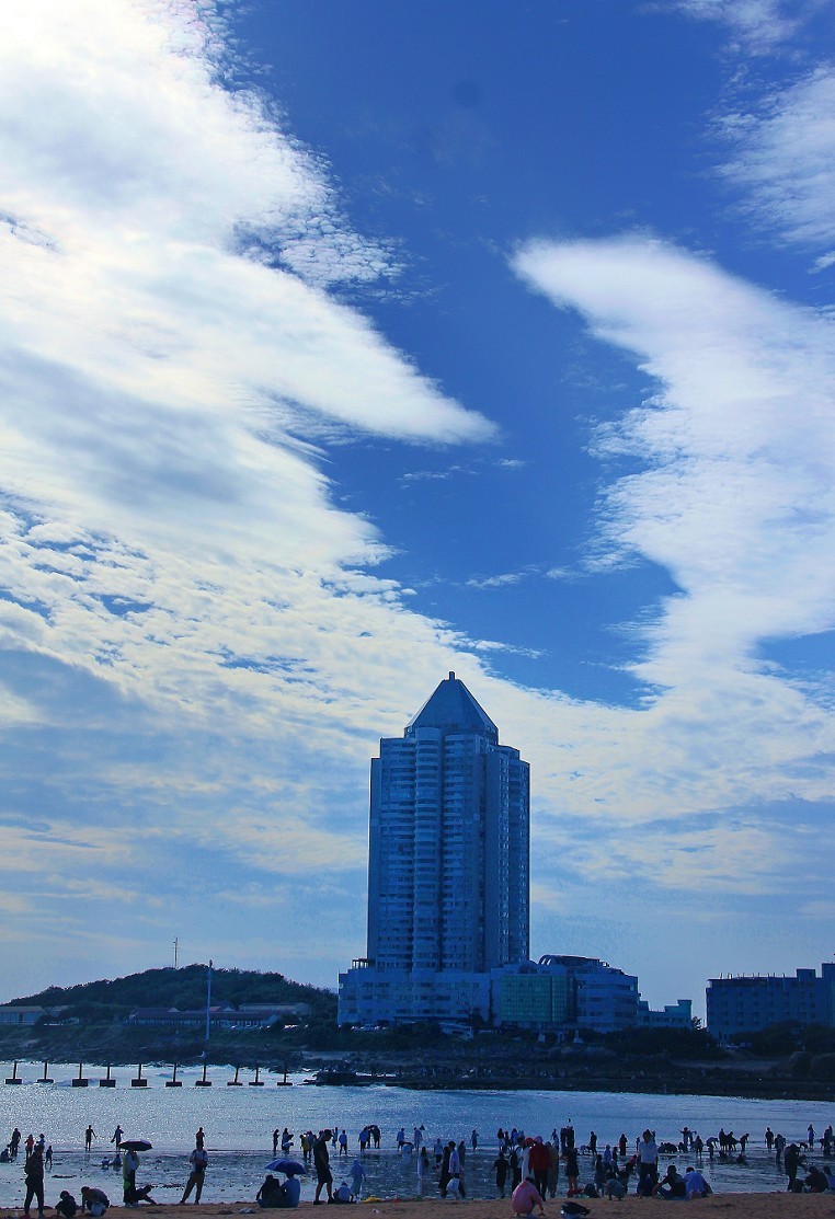 请假贴30张扫街抓拍片《风景，花草和妹子》上班族都上班了，该咱大爷出去溜达溜达了！