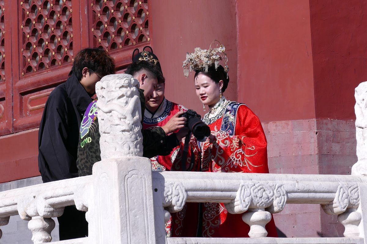 巧遇   远距离拍几张