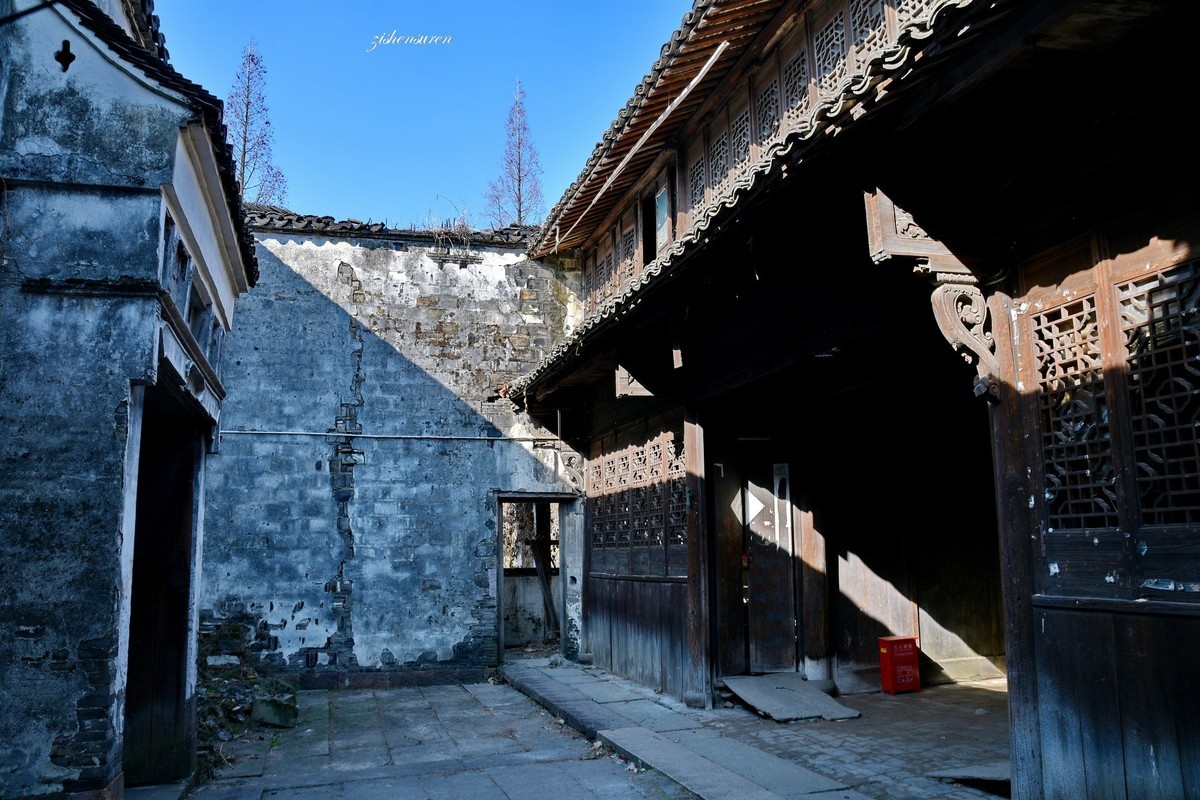 路仲古镇冯家厅