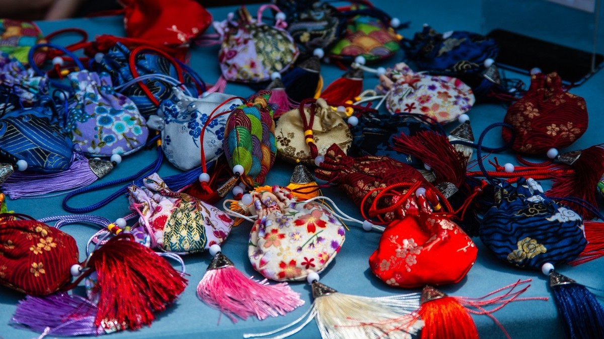 大 连 金 石 滩 金 石 万 巷