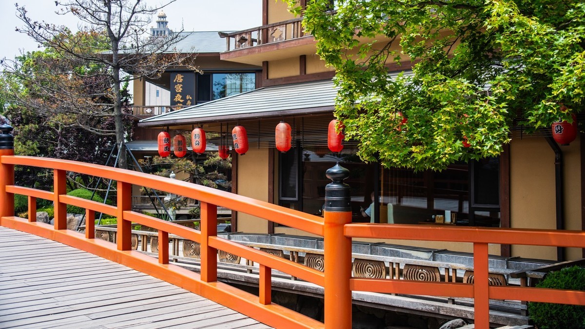 大 连 金 石 滩 金 石 万 巷