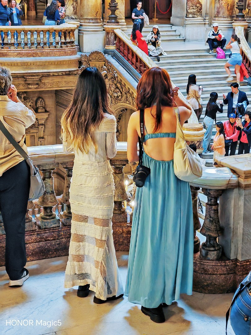 热闹帖，去欧洲溜达瞎拍一统《街拍抓拍随拍》请大家欣赏！