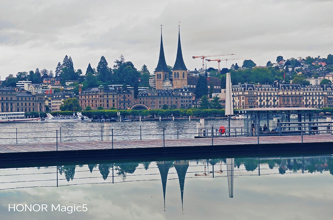 热闹帖，去欧洲溜达瞎拍一统《街拍抓拍随拍》请大家欣赏！