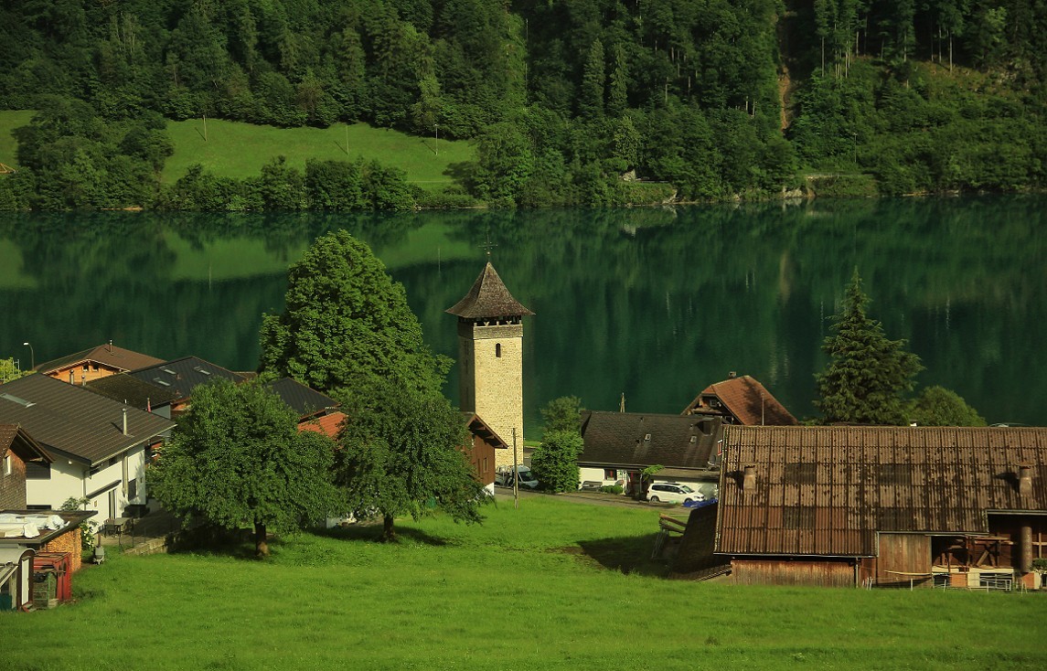 热闹帖，去欧洲溜达瞎拍一统《街拍抓拍随拍》请大家欣赏！
