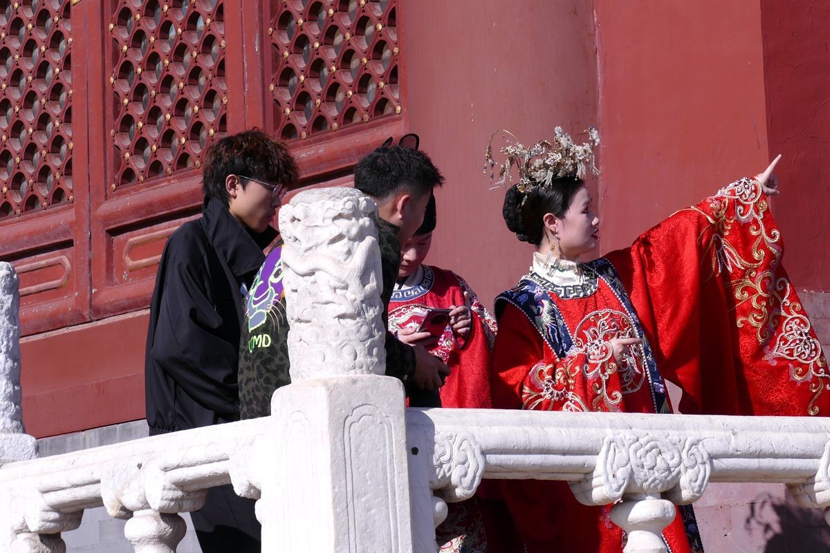 巧遇   远距离拍几张