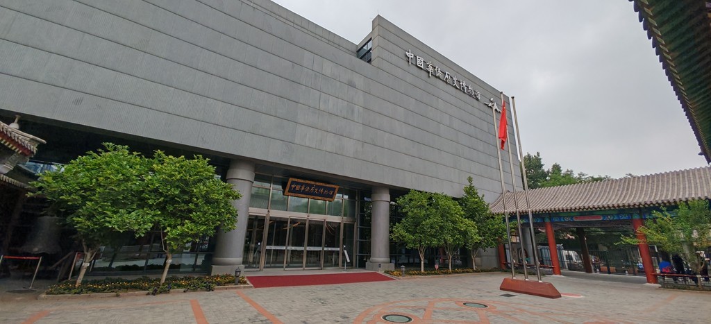 参观华侨历史博物馆