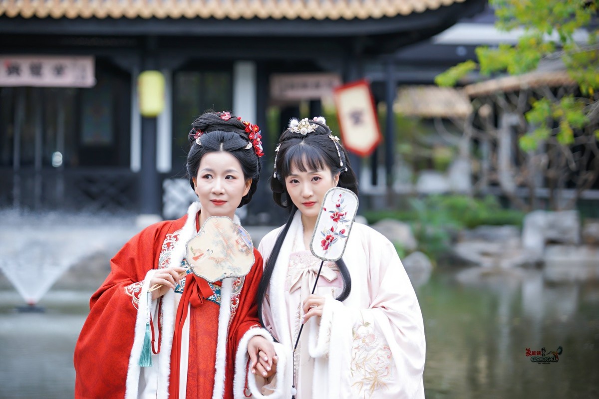 【牧原婉灵唐风姐妹花】---婉灵、小李