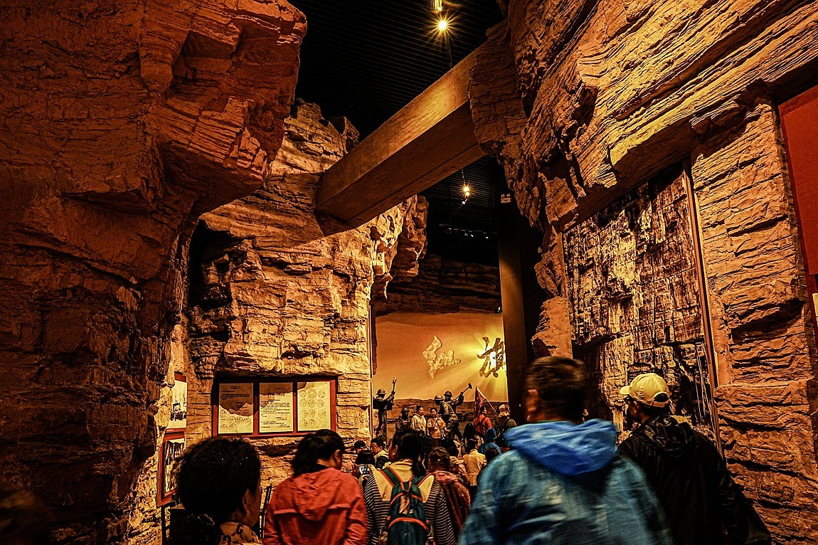 河南林县--红旗渠【2】各位老朋友新年好！！