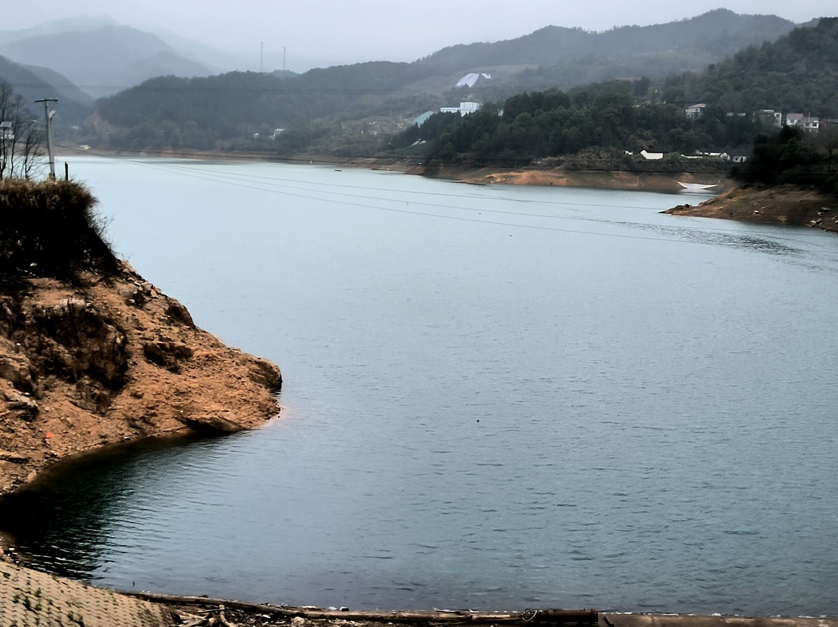 漫步星城 走街串巷（666）雪峰山水库