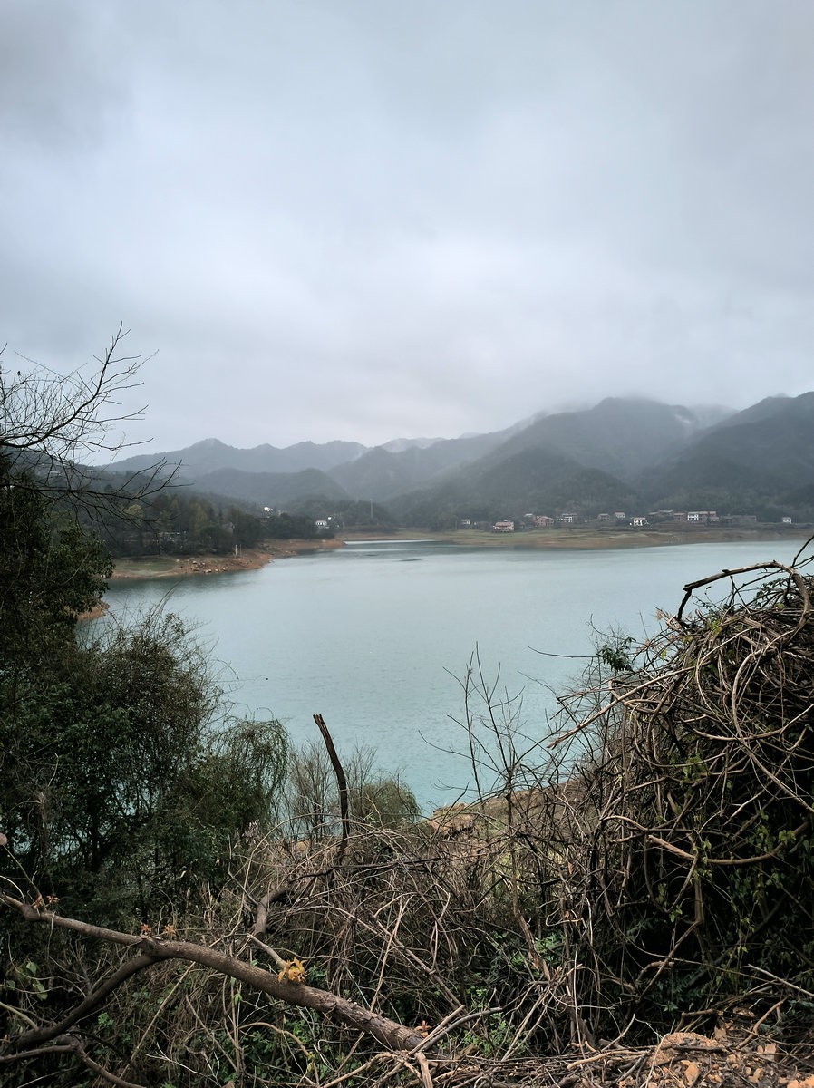 漫步星城 走街串巷（666）雪峰山水库