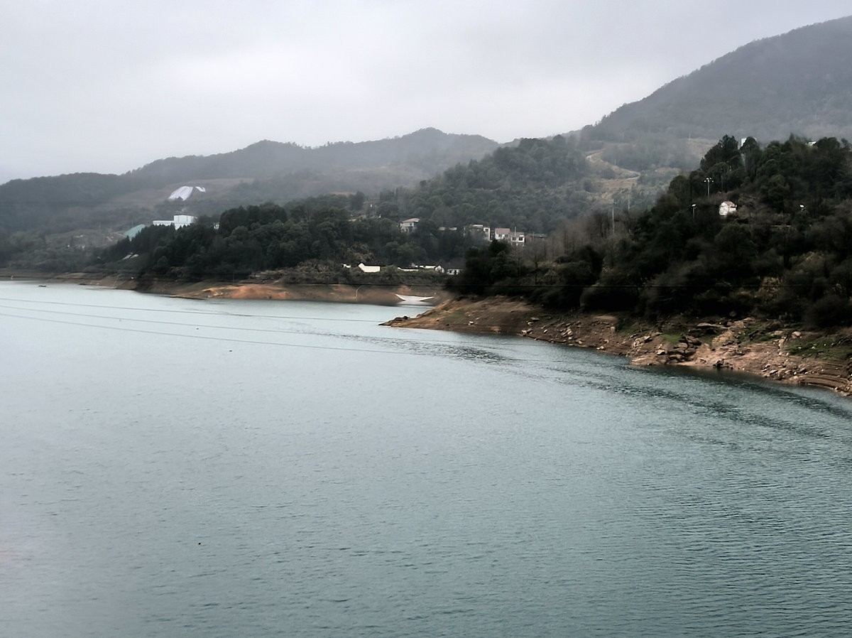 漫步星城 走街串巷（666）雪峰山水库