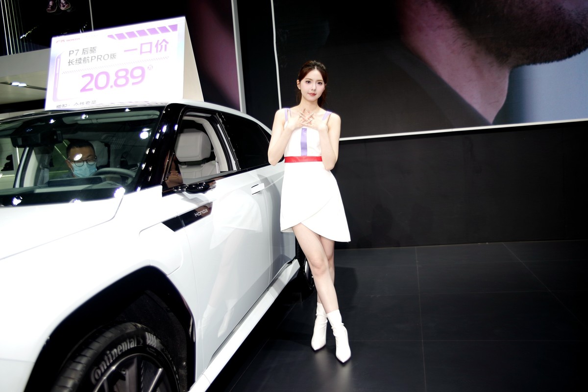 2025武汉国博车展中的车模！