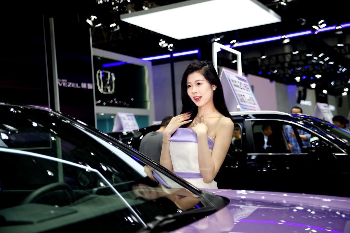 2025武汉国博车展中的车模！
