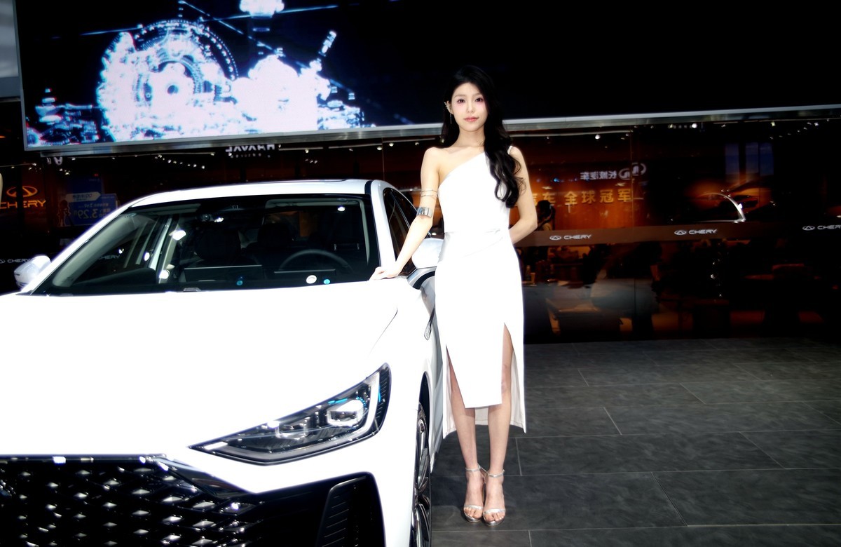 2025武汉国博车展中的车模！