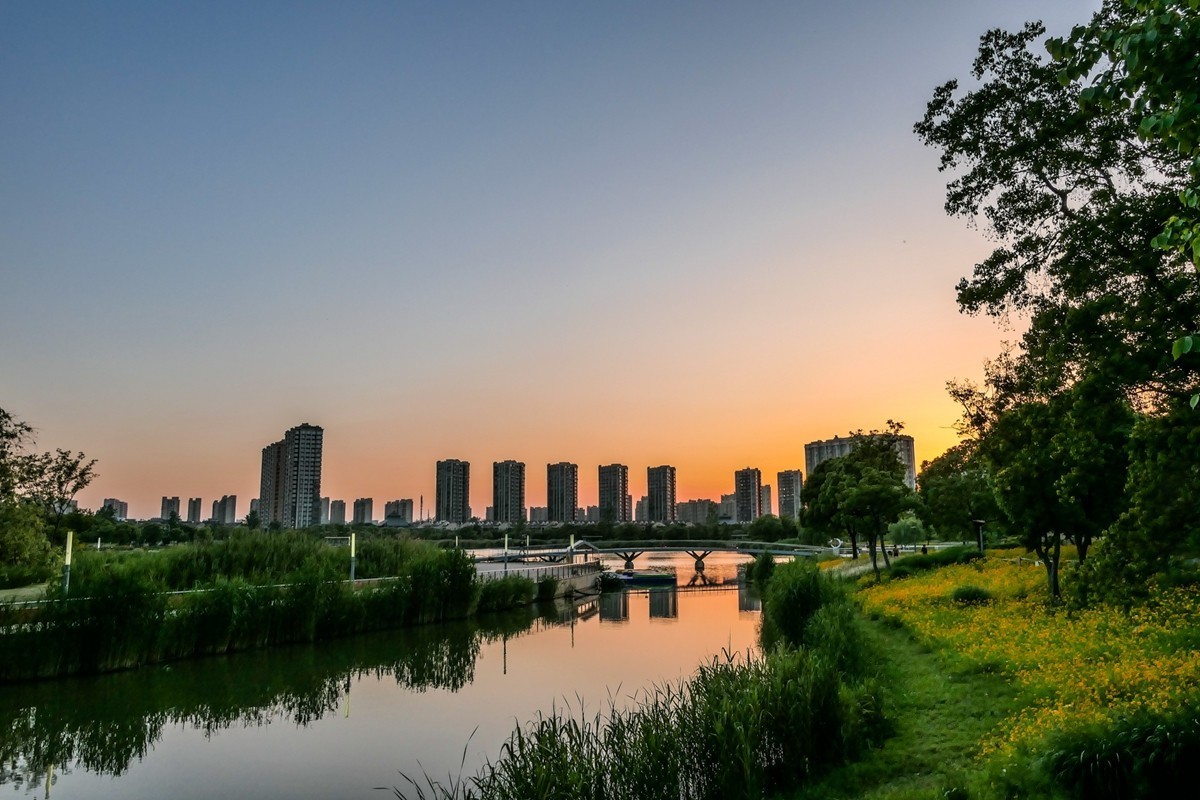 小区黄昏（上海南翔）