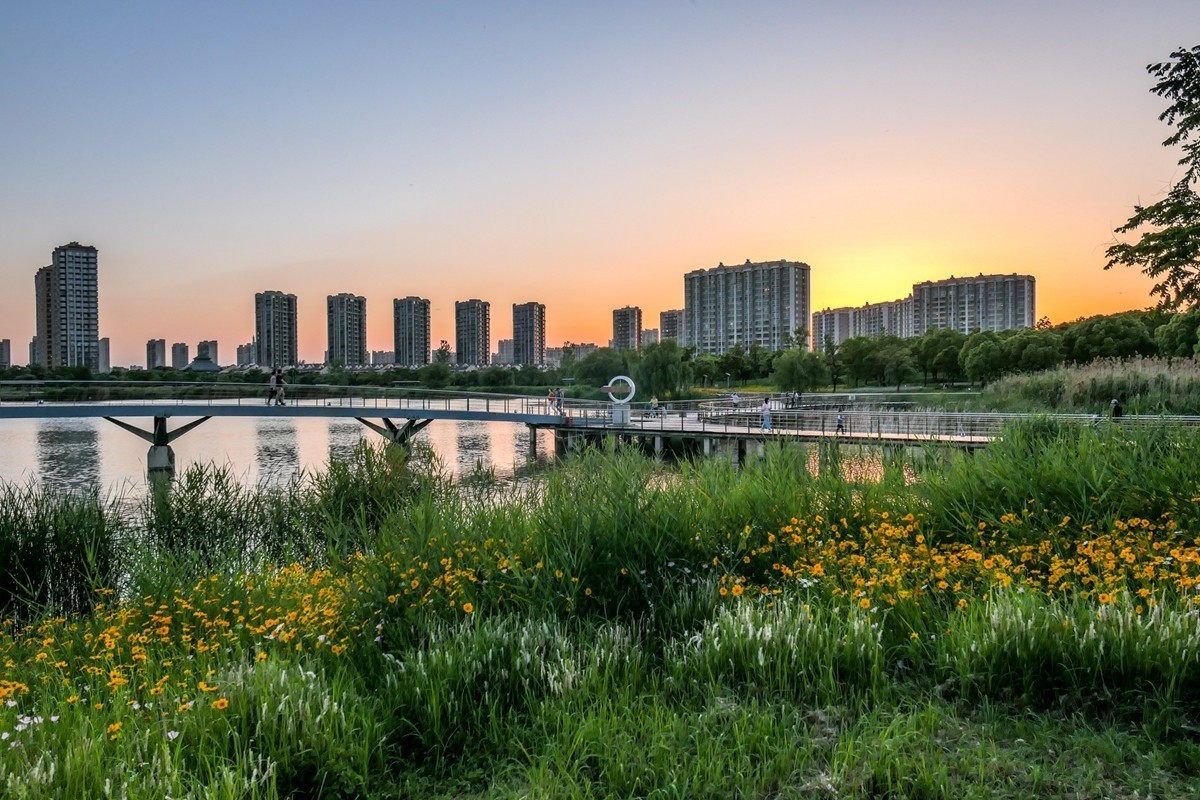 小区黄昏（上海南翔）