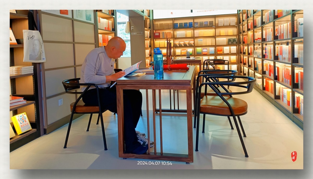 闲逛中关村图书大厦！