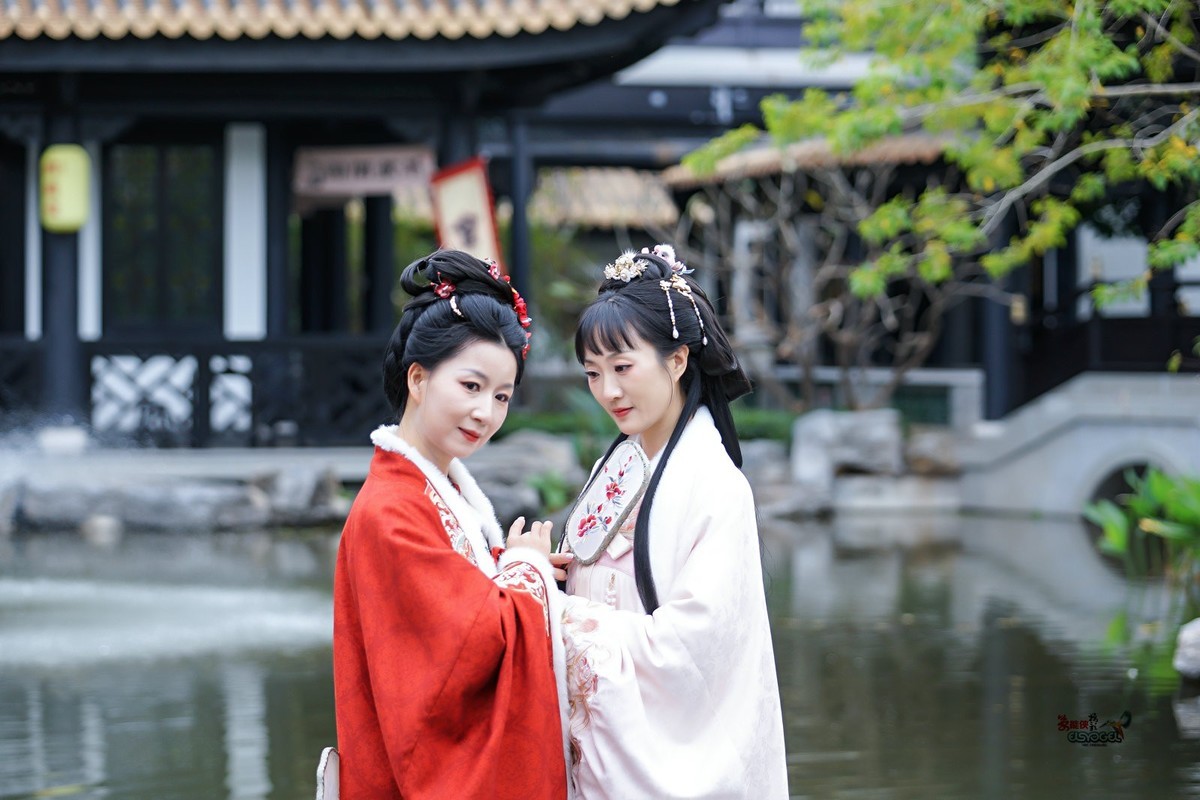 【牧原婉灵唐风姐妹花】---婉灵、小李