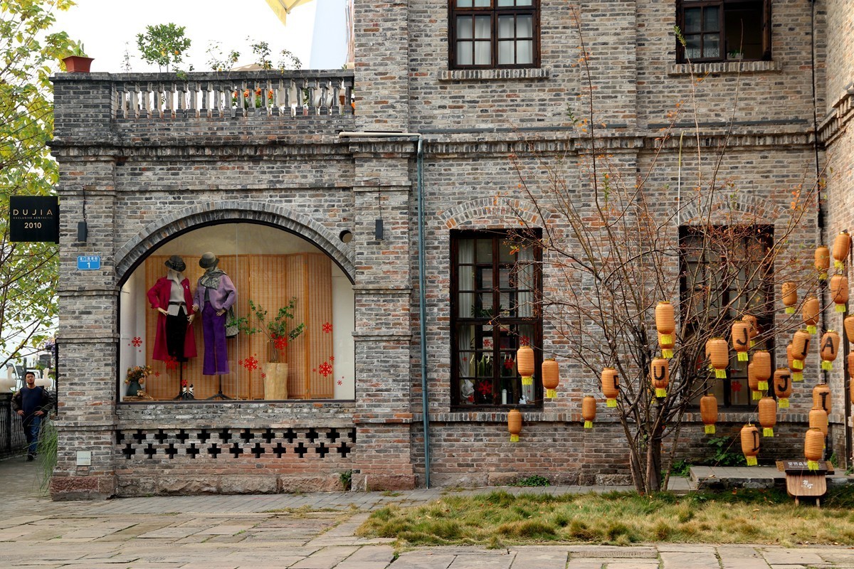 龙门老街记一（可以外出走但不要去人多的地方）