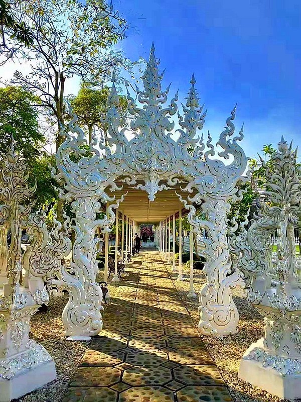 〖不老松发：2015中国优导中游张松拍摄异国风情〗》泰国清迈清莱白庙！ (1)