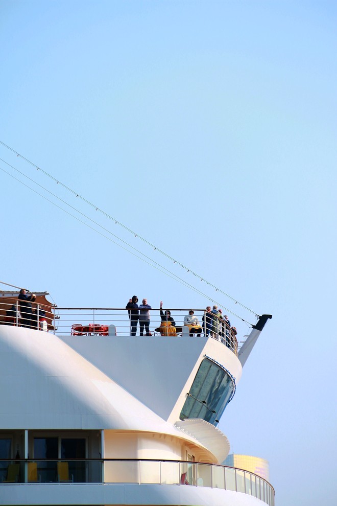 远处拍拍 AIDA della 邮轮