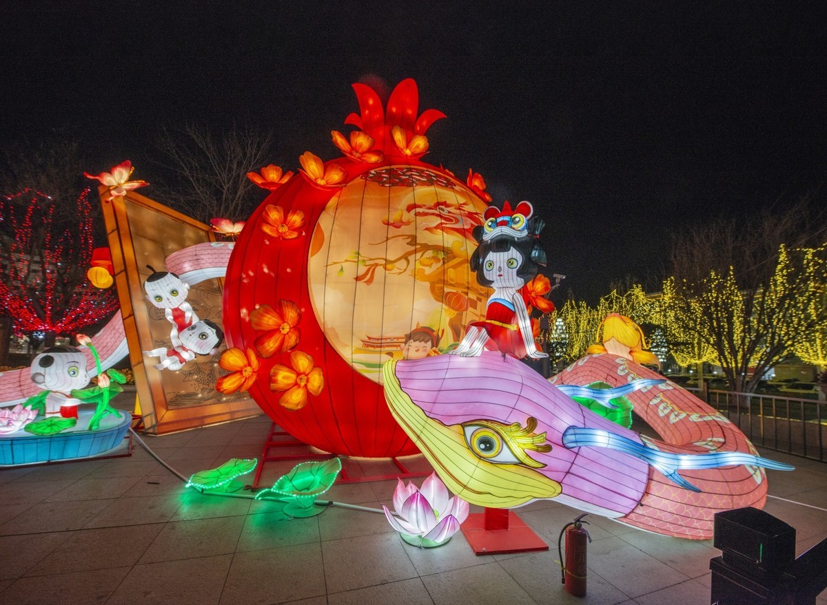 杨柳青镇的春节彩灯