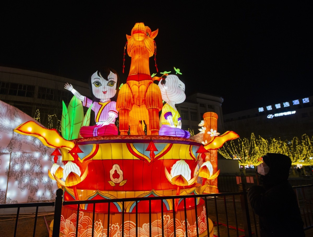 杨柳青镇的春节彩灯