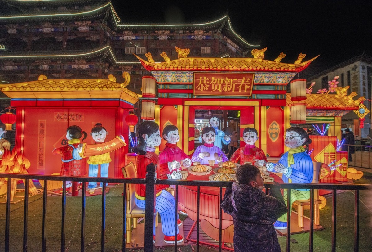 杨柳青镇的春节彩灯