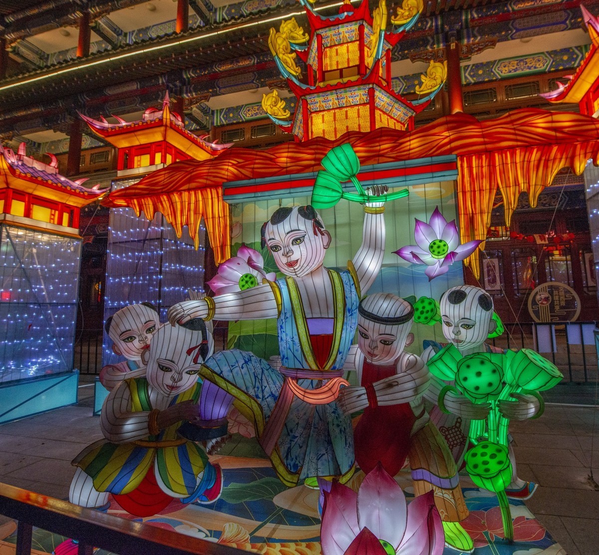 杨柳青镇的春节彩灯