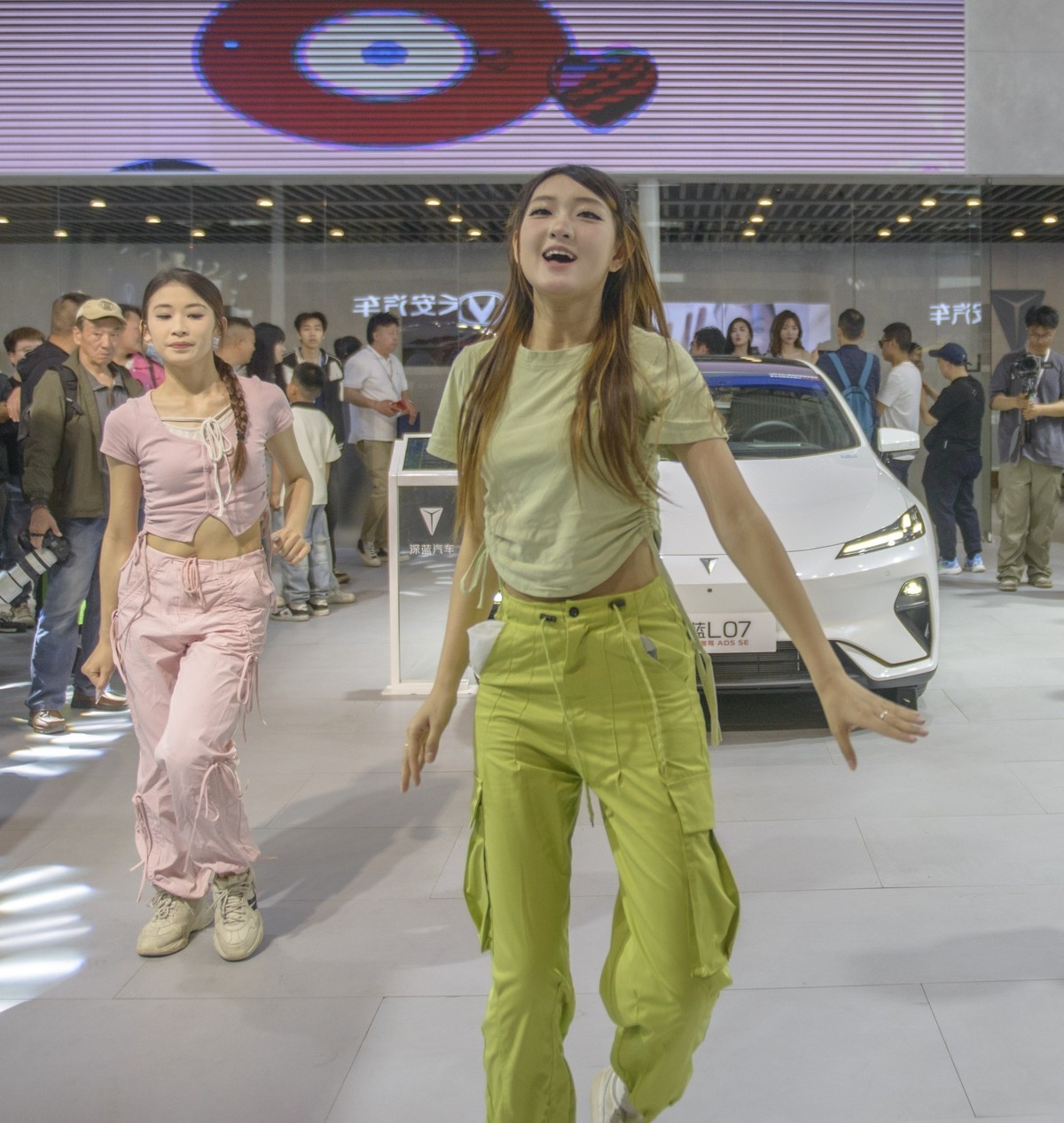 车展劲舞