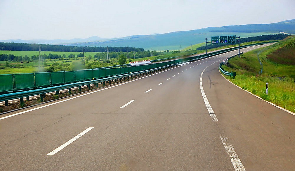 《不老松：纪实摄影》驰骋呼伦贝尔之6：路看前方！