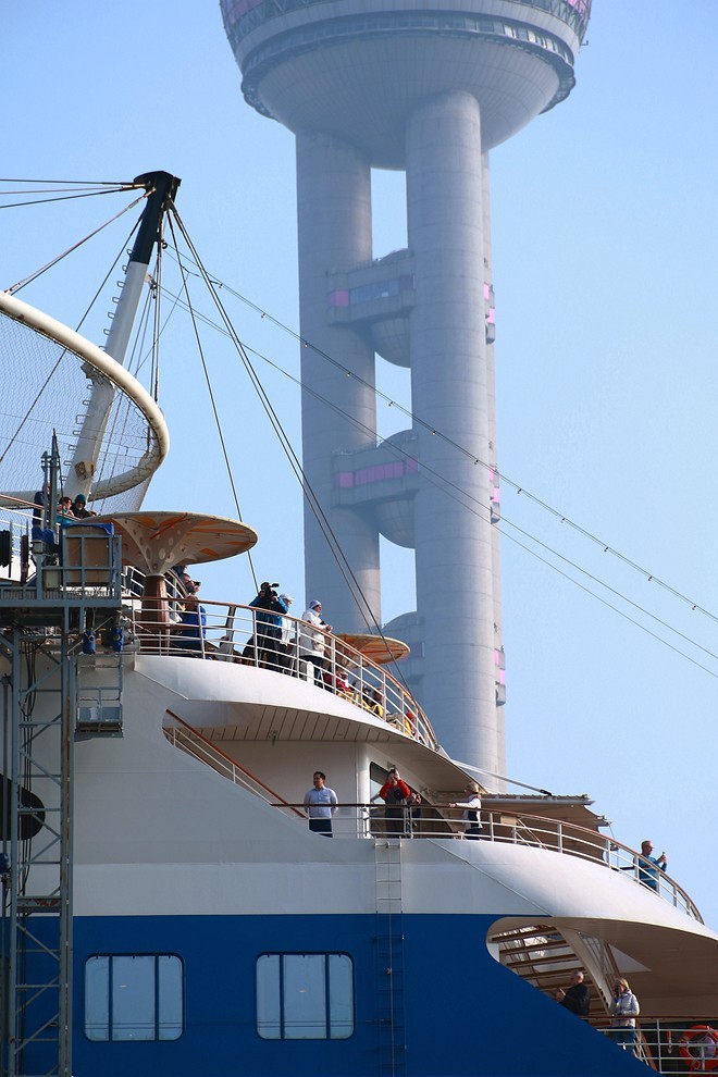 远处拍拍 AIDA della 邮轮