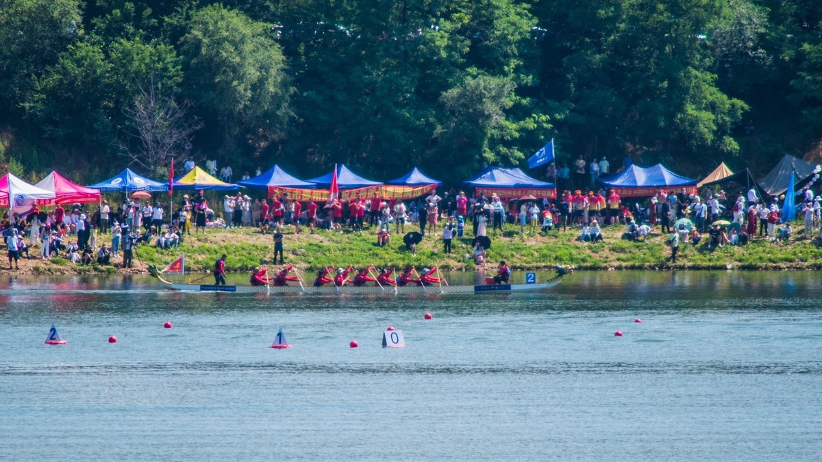 端午节龙舟竞技（一）