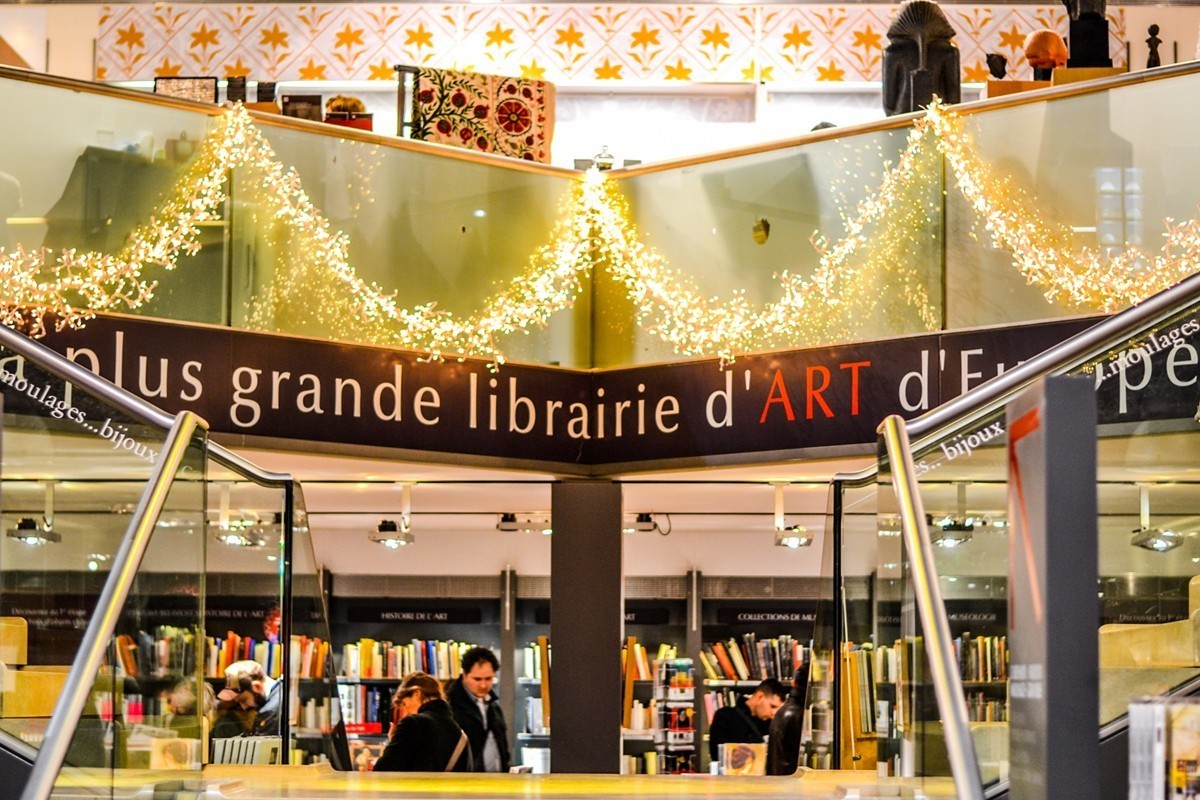 携“卢浮宫”拾锦，拜望北京故宫，祝师友春安！！！