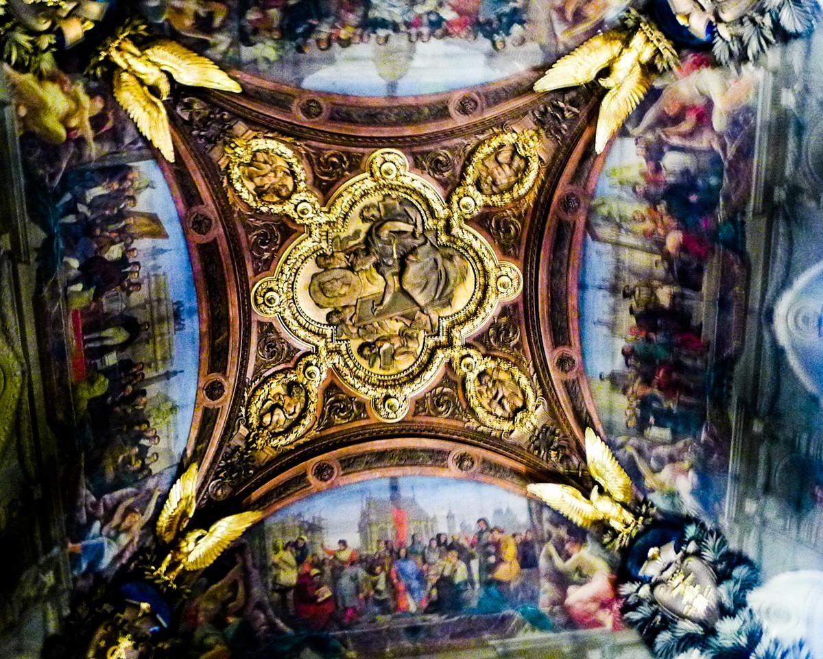 携“卢浮宫”拾锦，拜望北京故宫，祝师友春安！！！