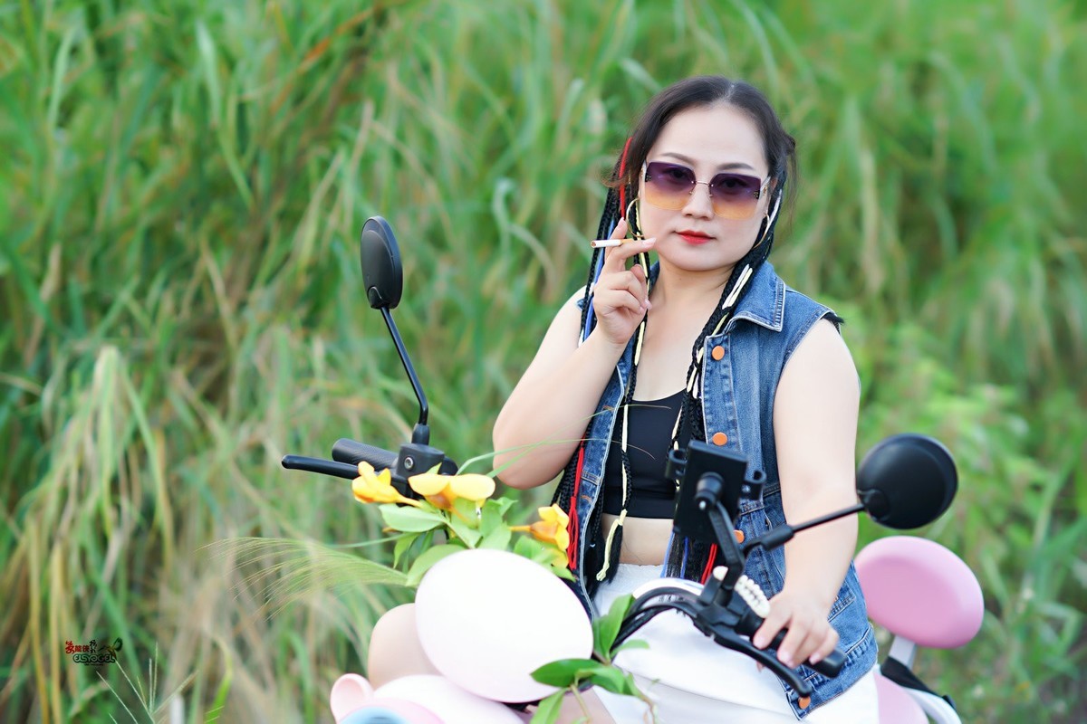 【牛仔电车女】---超超