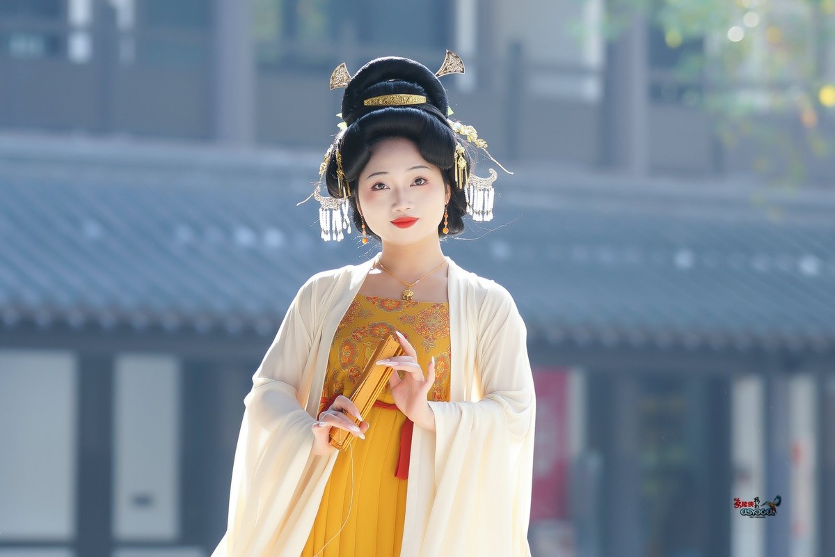 【邂逅千年之美】---小依