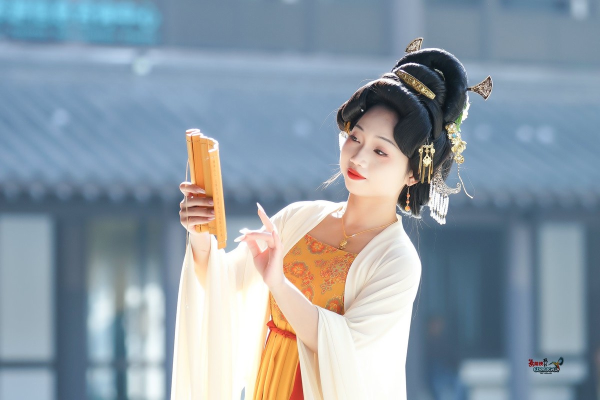 【邂逅千年之美】---小依