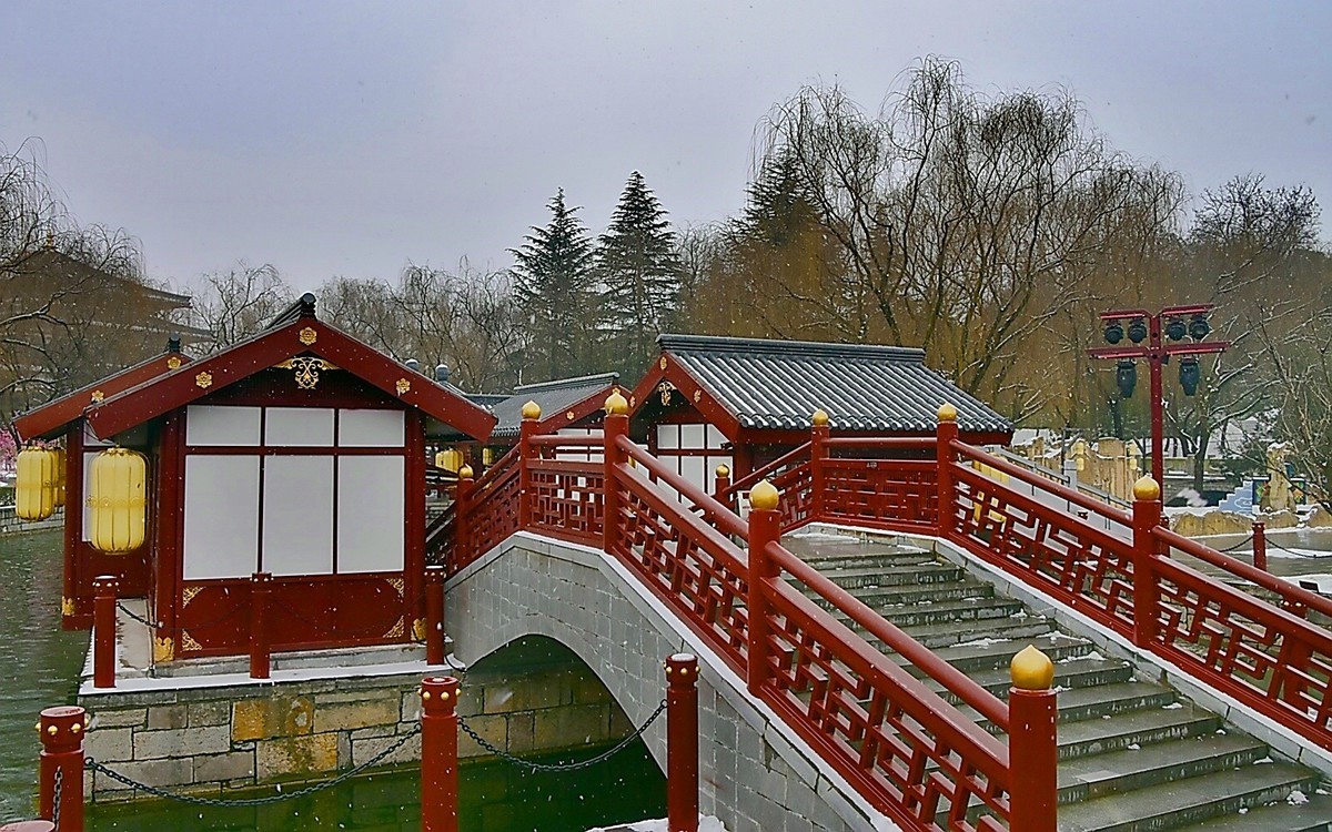 雪后大唐芙蓉园---贺 “一泓清泉”荣任自然风景星空(中国)版主