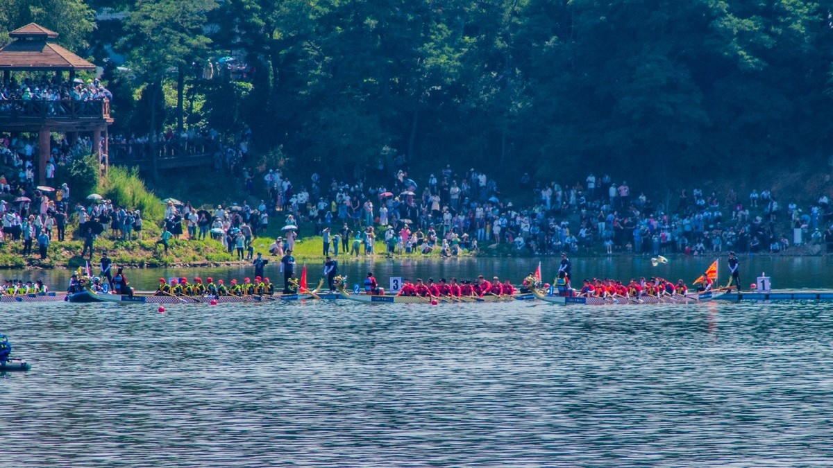 端午节龙舟竞技（一）