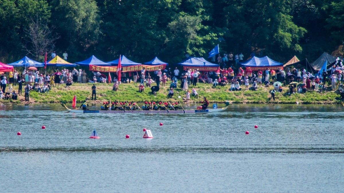 端午节龙舟竞技（一）
