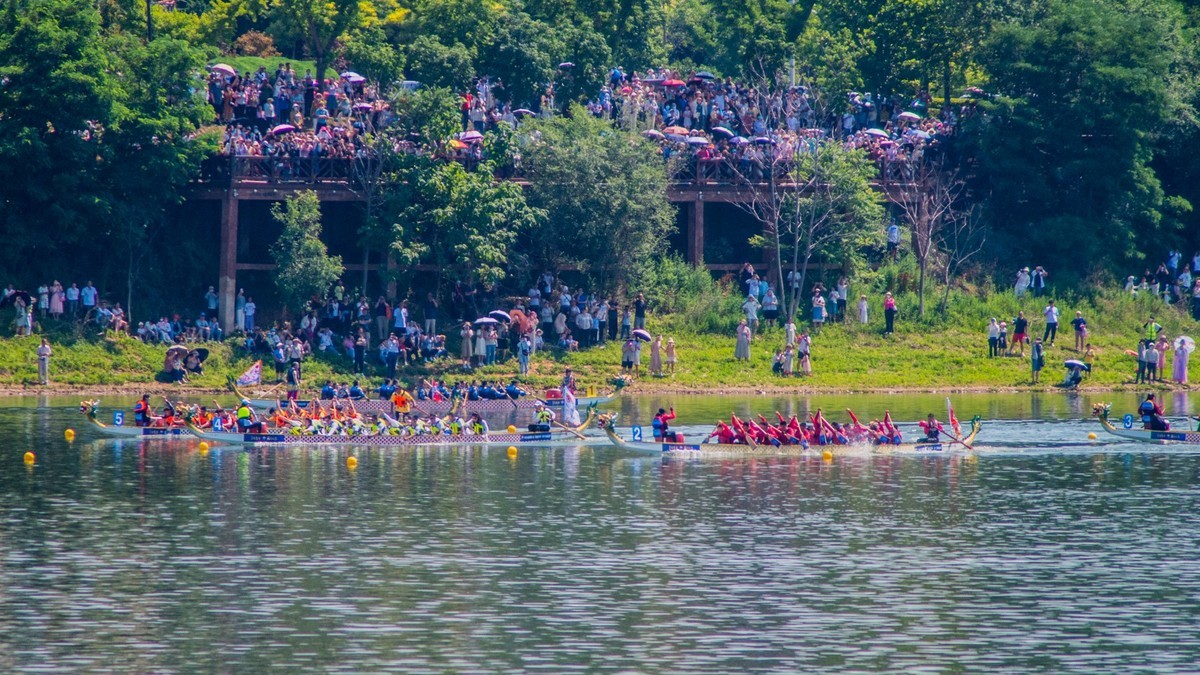 端午节龙舟竞技（一）