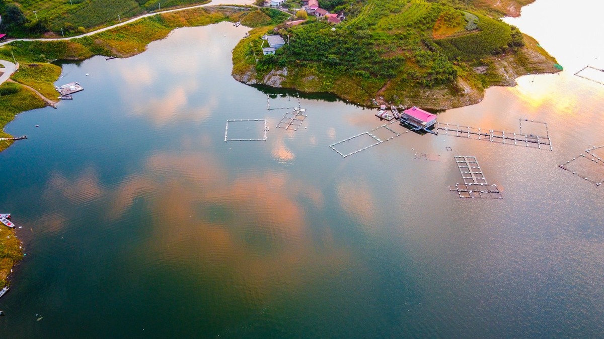 小韭菜沟（六）------水丰湖的落日时分