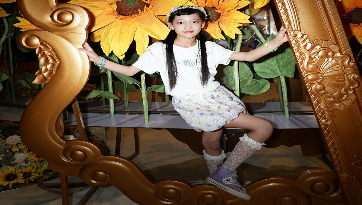 室内儿童人像---王一妃小美女十岁生日！